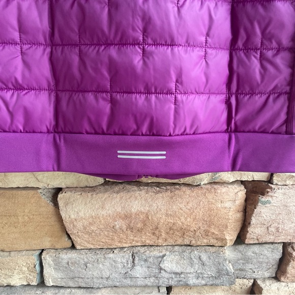 Nike purple fuchsia Therma-Fit Running Vest Medium NWT - Picture 7 of 11